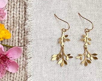 JASMIN Tiny Leaves Earrings