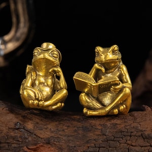 Messing kikkerbeeldje set, mini vintage kikkerstandbeelden, bronzen dierensculptuur, schattig kikkerdecor, cadeau voor kikkerliefhebbers, kikker woondecoratie ornament