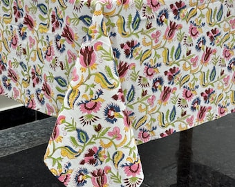 Mantel rectangular estilo bohemio con estampado floral hecho a mano, 100% algodón.