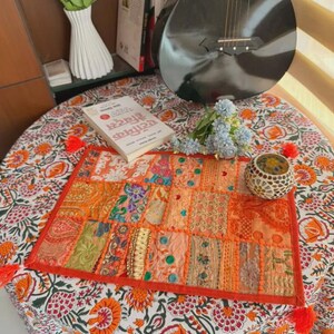 Boho Tischsets | Patchwork Platzsets | Vintage Küchen Untersetzer | Esstisch Dekor Baumwollmatten | Rajasthani Stickerei Tischsets.