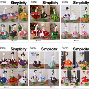 Könnte beinhalten: Eine Sammlung von Simplicity-Schnittmustern für dekorative Gänsefiguren, beschriftet mit S3158, S3187, S3223, S3186, S3224 und S3298. Jeder Schnittmusterbogen zeigt verschiedene Outfits für die Gans, einschließlich Feiertags- und Themenkostümen.