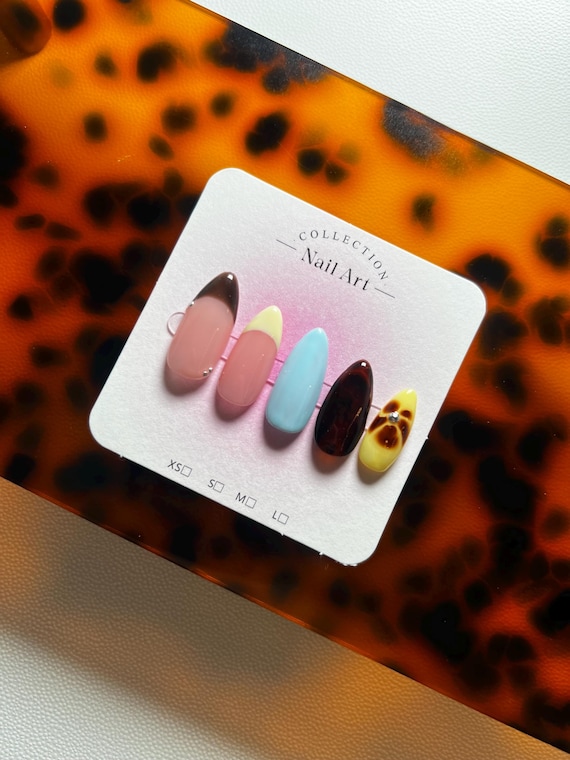 Mixed Colour Press On Nails - Tortoiseshell accent nail - blooming gel flower - handmade false nails