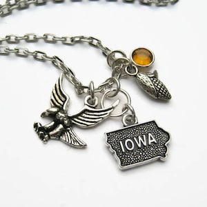Personalized Iowa Necklace, US State Map Necklace, Iowa Jewelry, Custom Birthstone Necklace, Geography Neckace, Choose Your Length