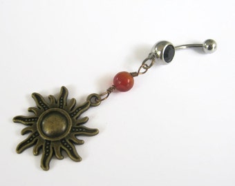 Piercing de ombligo de sol de cornalina, piercing de ombligo de bronce, cornalina ardiente, piercing de ombligo con piedra natal, joyería corporal inspirada en la naturaleza, sol, soleado