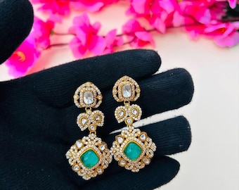 Victoriaanse polki-steen hangoorbellen, veelkleurige etnische drop-sieraden, Indiase bruidsfeestkleding, traditionele statement oorbellen