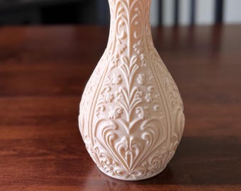 Elegant Baroque Inspired 3D Printed Vase – 9” Decorative Floral Vase – Vintage Style Home Decor