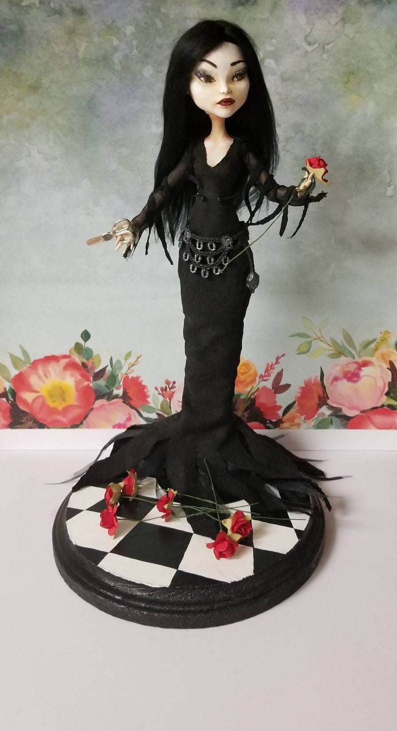 One Of a Kind Monster High Remake Doll, Gothic Temptress Doll image 8