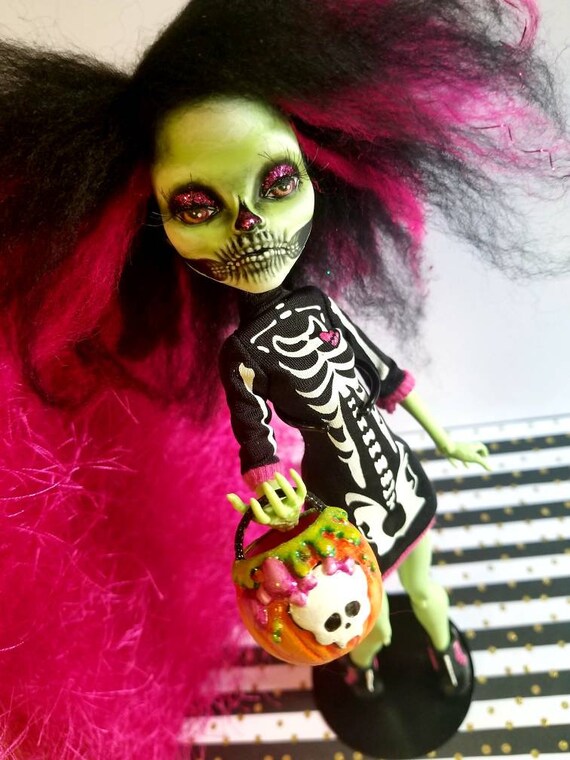 doll monster