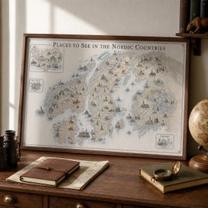 Puede incluir: Un mapa enmarcado titulado Places to See in the Nordic Countries, que presenta monumentos ilustrados, bosques y detalles costeros de Escandinavia. El mapa incluye recuadros para Islandia, las Islas Feroe y las Islas Åland en una paleta de colores suaves.