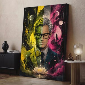 Könnte beinhalten: Ein vertikaler Leinwanddruck mit einem geteilten Porträt einer Person mit Brille und Fliege. Die linke Seite ist gelb mit reptilienartiger Hautstruktur, während die rechte Seite pink und blau mit einer Silhouette auf einer Treppe ist.