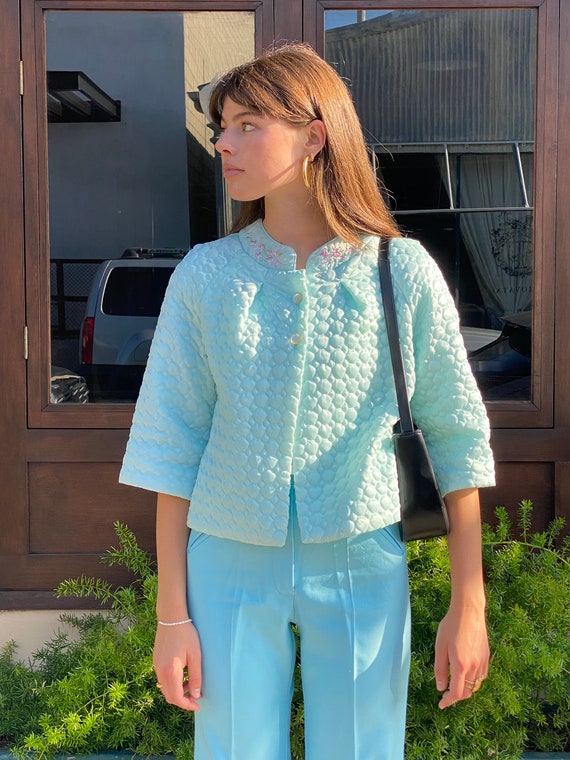 60s 70s Quilted Bed Jacket Cottage Core baby blue… - image 4