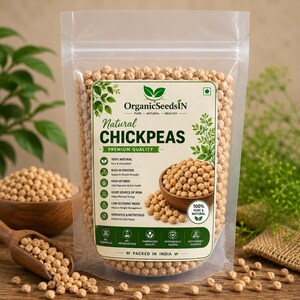 Peut inclure: Un sachet en plastique transparent refermable rempli de pois chiches beiges. L'étiquette porte le texte OrganicSeedsIN Natural CHICKPEAS, énumérant des avantages comme la richesse en fibres et protéines, avec des feuilles vertes et un bol.