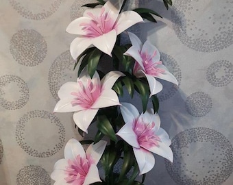 floor lamp in the shape of a lily flower