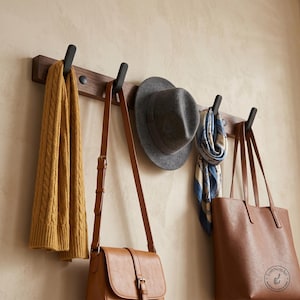 Appendiabiti da parete in legno di noce nero / Gruccia minimalista / Organizzatore per ingresso / 3 4 5 6 opzioni di ganci