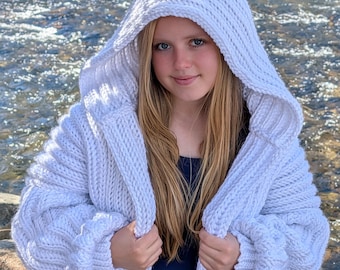 Chunky Hooded Cardigan Crochet Pattern PDF | Oversized Sweater Beginner Friendly with Video Tutorial