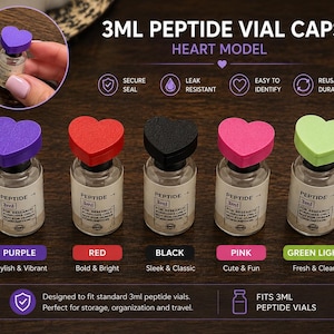 Pode incluir: Cinco frascos de péptidos de 3 ml com tampas em forma de coração em roxo, vermelho, preto, rosa e verde claro. Os rótulos dizem 3ml peptide for research purposes only not for human consumption. As tampas proporcionam um fecho seguro e reutilizável.
