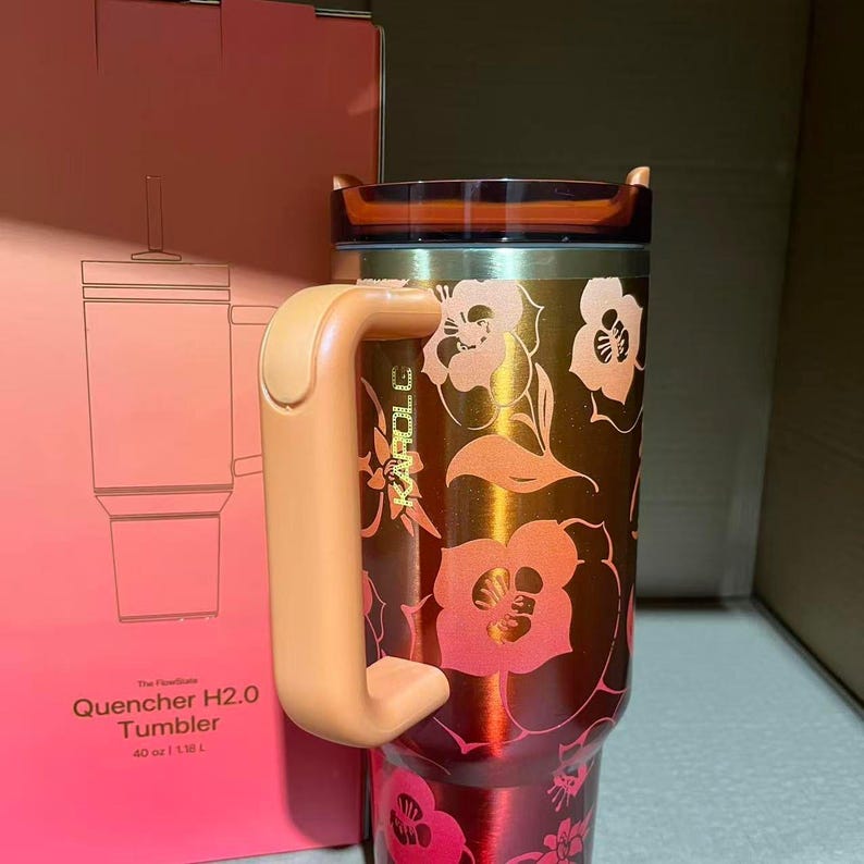 The Stanley 1913 x KAROL G 40 oz Quencher H2.O FlowState Tumbler Limited Edition afbeelding 5