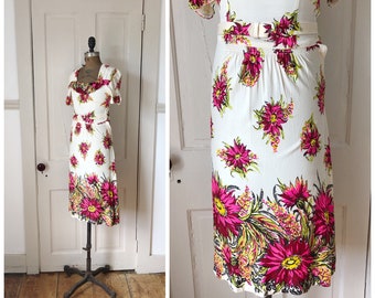 Flower Garden 1940s Cream/Hot Pink/Chartreuse/Yellow/Red/Black Bright Floral Print Dress/Size Petite XXS