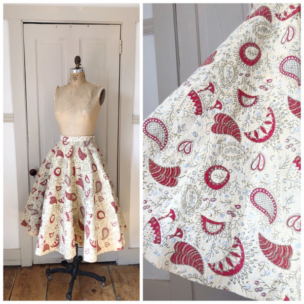 Whispering Fields 1950s Cream/Red/Metallic Gold/Silver Leaf/Paisley Print Felt Circle Skirt with Rhinestone Details/Size XS