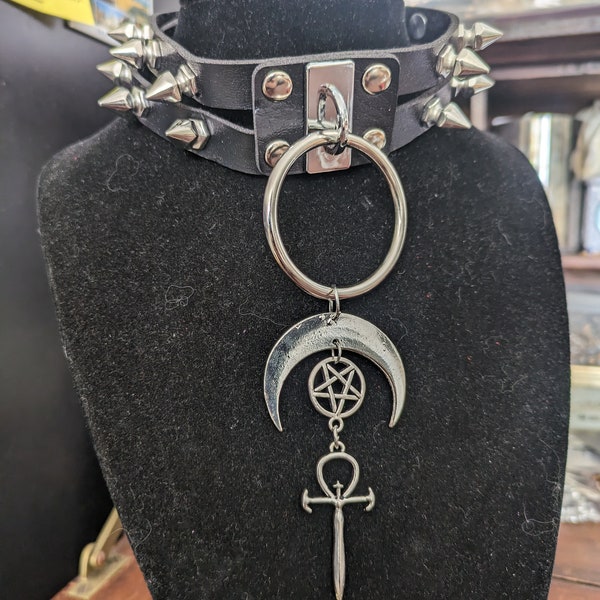 Black silver imitation leather necklace with moon rivets Ankh