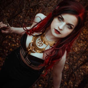 Maxi colar babador dourado pentagrama cruz 666 Ankh 666