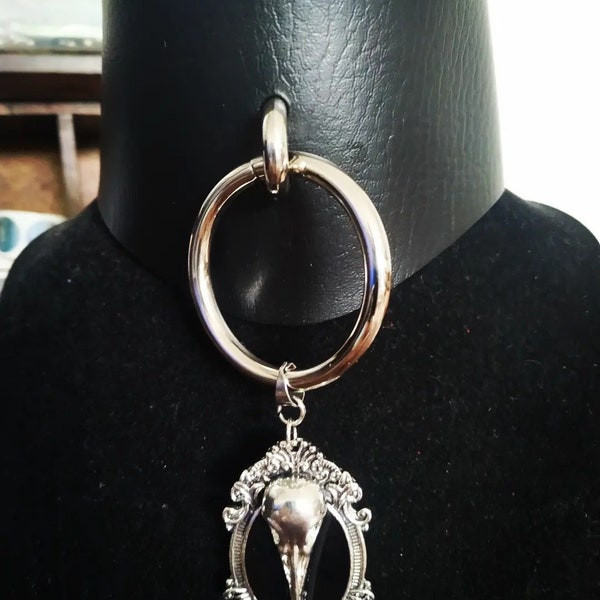 Collier simili cuir noir Crane Oiseau Camée