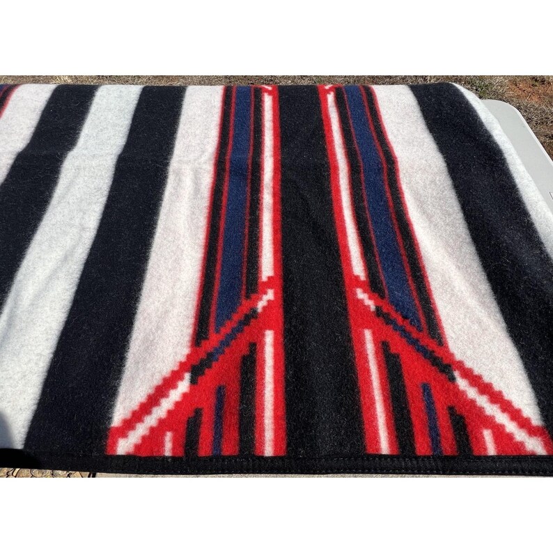 1996 Chief Mariano Navajo Limited Edition Pendleton Beaver State 64 x 80 Blanket image 6