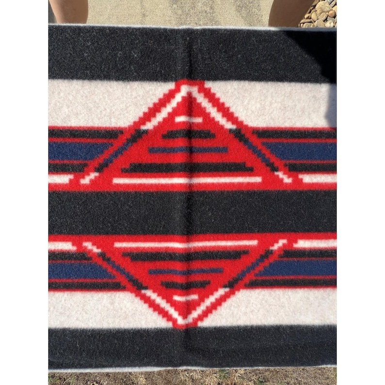 1996 Chief Mariano Navajo Limited Edition Pendleton Beaver State 64 x 80 Blanket image 5