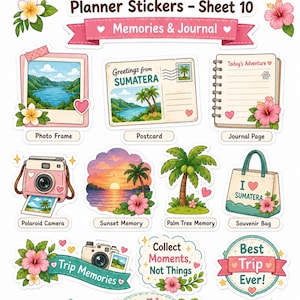Può includere: Un foglio di adesivi per planner a tema viaggio. Gli adesivi includono una cornice per foto, una cartolina, una pagina di diario, una fotocamera Polaroid, una scena del tramonto, una palma, una borsa souvenir e frasi come "Trip Memories".