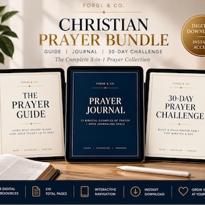 Może przedstawiać: Cyfrowy pakiet modlitewny chrześcijański z trzema ekranami tabletów wyświetlającymi The Prayer Guide, Prayer Journal oraz 30-Day Prayer Challenge. Tekst zawiera Forge & Co., The Complete 3-in-1 Prayer Collection oraz Faith, Discipline, Purpose.