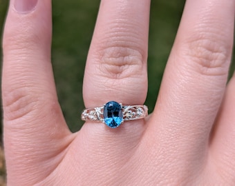 Sterling Silver W Blue Spinel Ring - Size 7