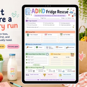 Op de afbeelding: Een digitale tablet toont een ADHD Fridge Rescue-planningsblad met secties voor inventarisatie, reddingstaken, maaltijdplanning en boodschappenlijstjes. Het blad bevat kleurrijke iconen, selectievakjes en lijnen voor handgeschreven notities.