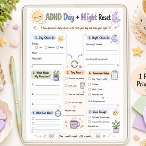 Peut inclure: Une page de planificateur numérique intitulée ADHD Day + Night Reset avec un suivi quotidien sans pression. La mise en page comprend sept sections, dont Day Check-In, What Needs My Attention, Tiny Reset, What Can Wait, Night Check-In, Tomorrow Setup et Done Enough, décorées d'illustrations pastel de soleil, de lune et de plantes.