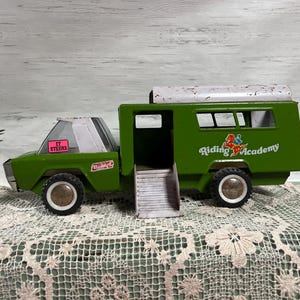 Vintage Buddy L Truck Green Riding Academy Horse Hauler Trailer Truck 18” * Pressed Steel