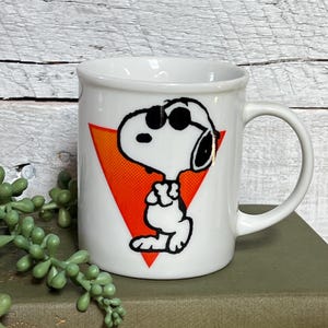 Vintage 1971 SNOOPY Joe Cool Coffee Mug 1971  United Feature Syndicate