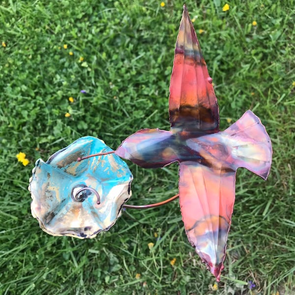 METAL GARDEN FlOWER  With Hummingbird | Hummingbird Gift | Garden Gifts | Bird Art | Garden Art |Garden Stake | Flower Stake,Yard Art,