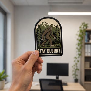 Toppa in PVC Bigfoot Sasquatch / Toppa morale Stay Blurry Cryptid