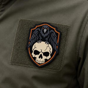 Toppa in PVC con teschio di corvo – Emblema in gomma con scudo tattico, distintivo gotico vichingo
