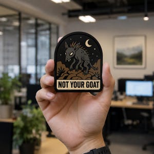 Não é sua cabra – Patch de PVC Chupacabra | Acessório engraçado para mochila tática com criatura criptozoológica