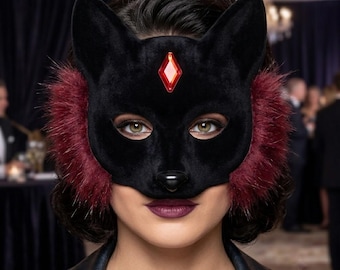 Máscara de raposa de pelúcia que cobre metade do rosto, com elegante acabamento em pele sintética, acessório para fantasia de cosplay.