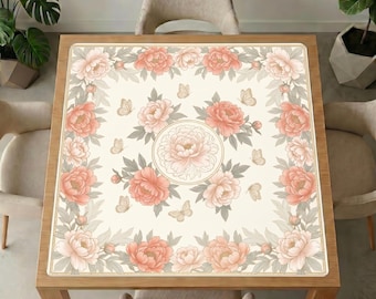 Mahjong-tafelkleed Peony – koraalkleurige bloemenrand, gouden medaillon, geluidsreducerende spelhoes