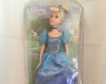 Cinderella - Walt Disney doll - NIB