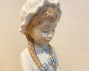 Lladro porcelain - Spain - Figurine - Girl with basket