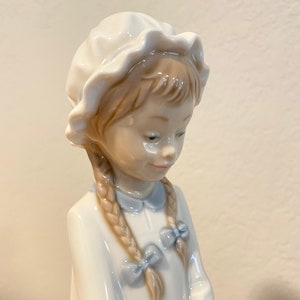 MAY SPECIAL Lladro porcelain, Spain, Figurine, Girl with basket image 2