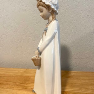 MAY SPECIAL Lladro porcelain, Spain, Figurine, Girl with basket image 9