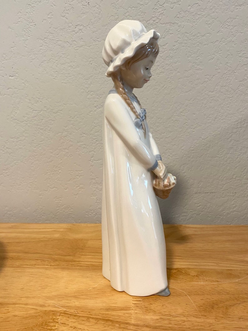 MAY SPECIAL Lladro porcelain, Spain, Figurine, Girl with basket image 10