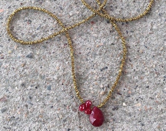 Faceted Garnet necklace on brass chips