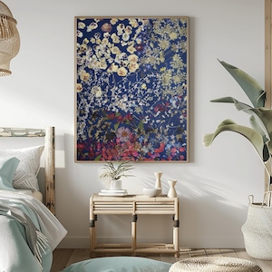 Grote geperste bloemkunstwerk-originele botanische muurkunst-echte gedroogde bloemen op blauwe achtergrond-natuurgeïnspireerd interieur-ingelijst