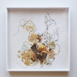 Bedroom floral picture with real plants Silk with Natural Materials Flowers wall decor Square framed flowers Decor Botanical wall art
