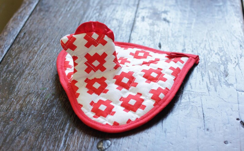 Chicken Potholder Pattern Oven Mitt Pattern Bowl Holder Hot Pad Kitchen Sewing Pattern Vintage Chicken Housewarming Gift image 7